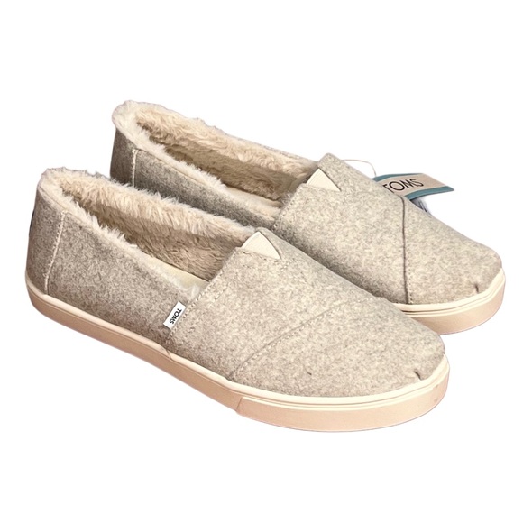 NWT TOMS Women's Alpargata Cozy Felt & Faux Shearling Flats Natural Sz 7 - Picture 1 of 7